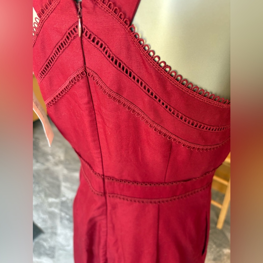 Elegant Cranberry Red Sleeveless Midi Dress - Picture 7 of 14